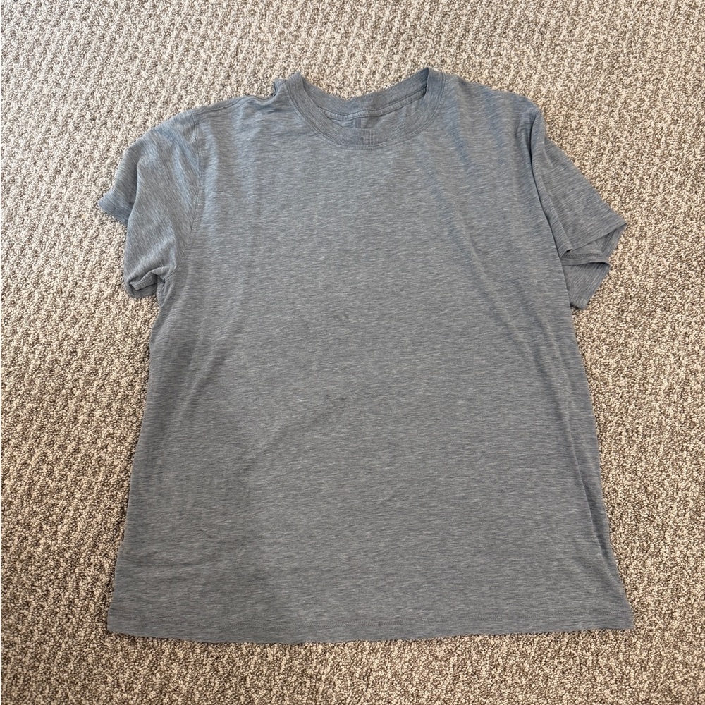 lululemon athletica Heather Gray Short Sleeve Tee